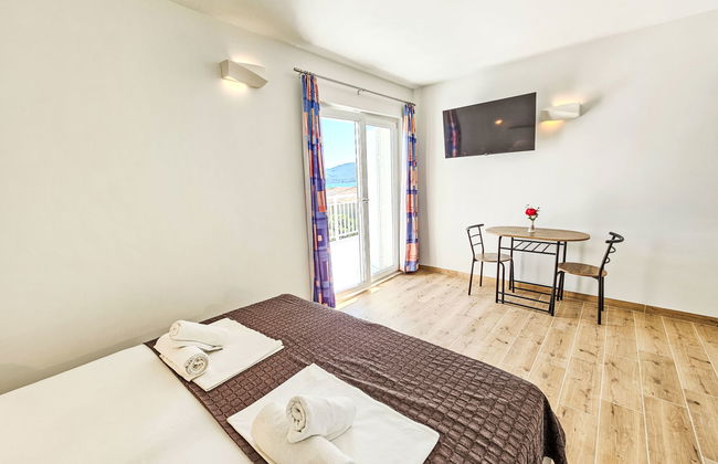 Apartamento de 2 quartos em Orebić com piscina e jardim - Foto 7