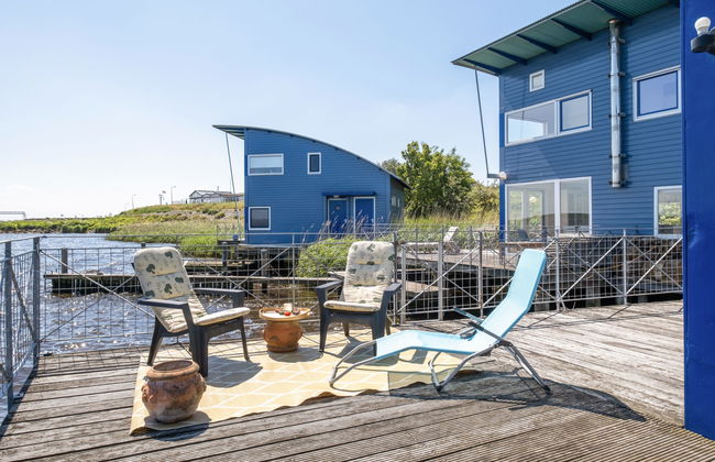 Casa de 4 quartos em Anjum com jardim e terraço - Foto 1