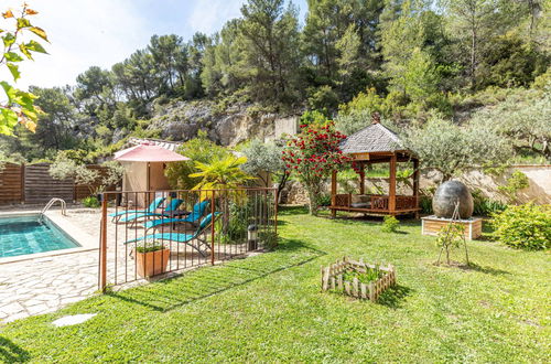 Photo 31 - 4 bedroom House in Le Barroux with private pool and garden