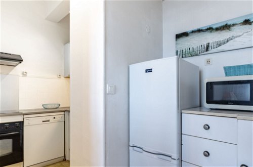 Foto 12 - Appartamento con 2 camere da letto a Royan con vista mare