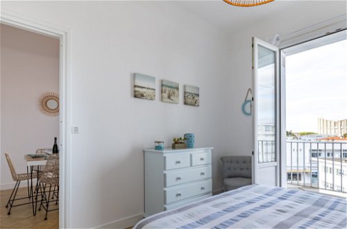 Foto 14 - Appartamento con 2 camere da letto a Royan con vista mare