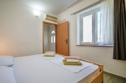 Photo 29 - 8 bedroom House in Senj with garden and terrace