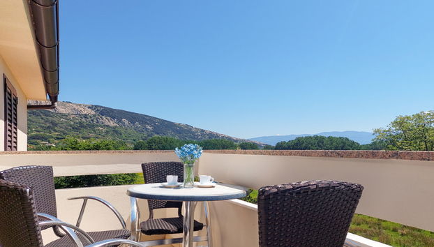 2 bedroom Apartment in Baška with garden - Photo 3