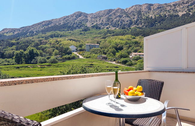 Apartment mit 2 Schlafzimmern in Baška mit garten - Foto 1