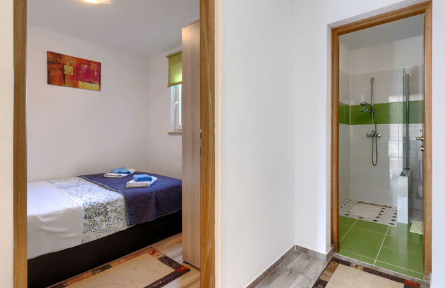 Casa de 6 quartos em Sveta Nedelja com piscina privada e jardim - Foto 45