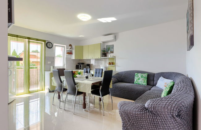 Casa de 6 quartos em Sveta Nedelja com piscina privada e jardim - Foto 8