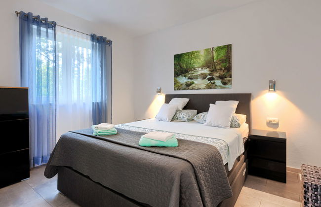 Casa de 6 quartos em Sveta Nedelja com piscina privada e jardim - Foto 34