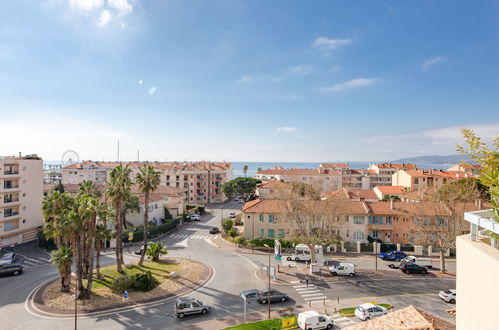 Foto 2 - Apartamento de 2 quartos em Fréjus com terraço e vistas do mar