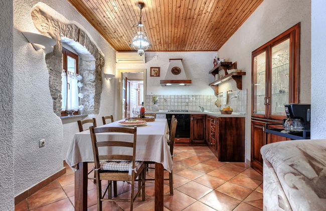 Casa de 5 quartos em Kršan com piscina privada e jardim - Foto 8