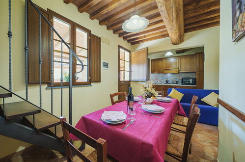 Photo 8 - 2 bedroom Apartment in Castelfranco di Sotto with swimming pool and garden