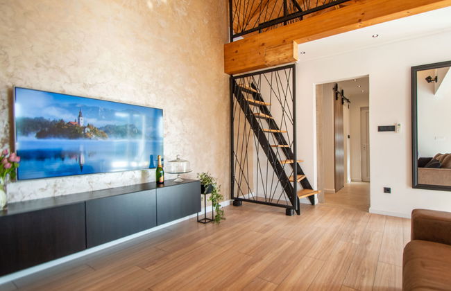 Casa de 4 quartos em Bilice com piscina privada e jardim - Foto 27