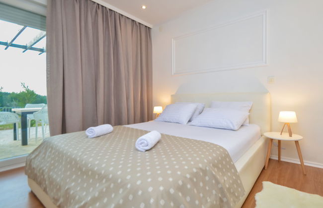 Casa de 4 quartos em Bilice com piscina privada e jardim - Foto 42
