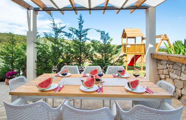 Casa de 4 quartos em Bilice com piscina privada e jardim - Foto 12
