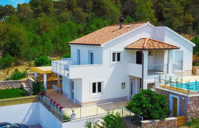Casa de 4 quartos em Bilice com piscina privada e jardim - Foto 24
