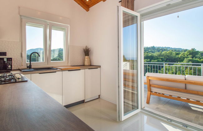 Casa de 4 quartos em Bilice com piscina privada e jardim - Foto 17