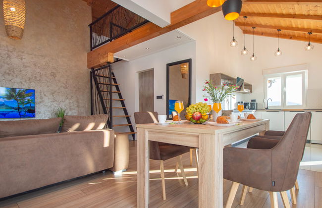 Casa de 4 quartos em Bilice com piscina privada e jardim - Foto 20