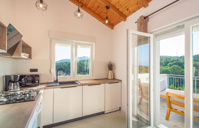 Casa de 4 quartos em Bilice com piscina privada e jardim - Foto 7