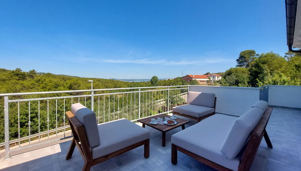Maison de 4 chambres à Bilice avec piscine privée et jardin - Photo 4