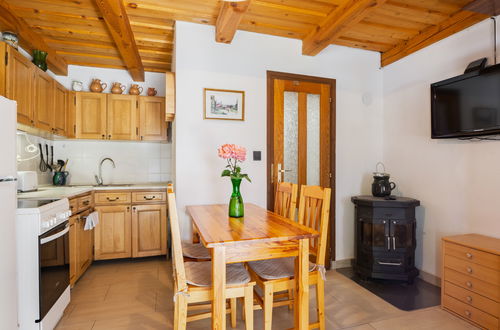 Foto 4 - Casa de 2 quartos em Balatongyörök com jardim e terraço