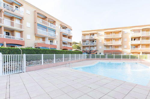 Foto 15 - Apartamento de 1 quarto em Fréjus com piscina e jardim