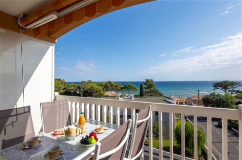 Foto 17 - Apartamento de 2 quartos em Fréjus com piscina e vistas do mar