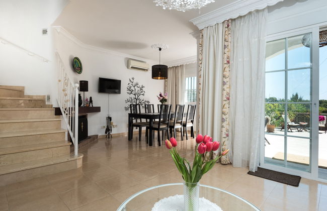 Casa de 4 quartos em Estepona com piscina e jardim - Foto 2