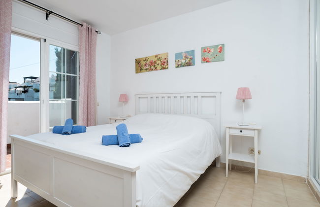 Casa de 4 quartos em Estepona com piscina e jardim - Foto 16