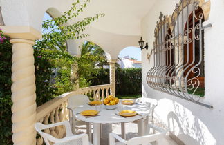 Photo 2 - 3 bedroom House in Mont-roig del Camp with private pool and garden