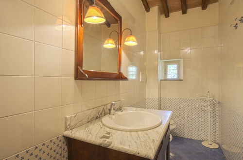 Photo 23 - 4 bedroom House in Barberino Tavarnelle with swimming pool and garden