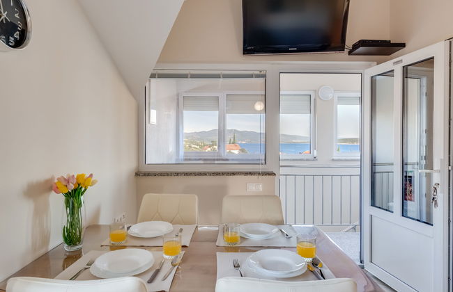 Casa de 11 quartos em Jasenice com piscina privada e terraço - Foto 33