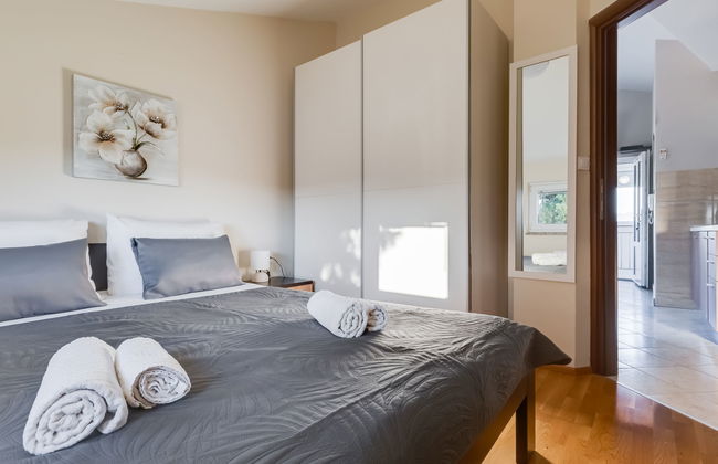 Casa de 11 quartos em Jasenice com piscina privada e terraço - Foto 36