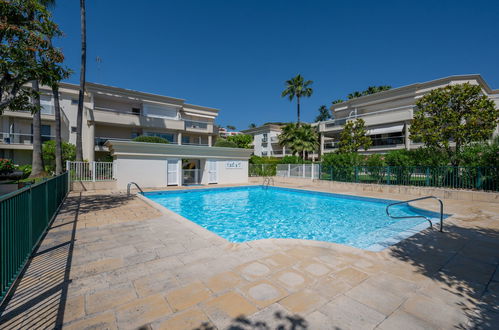 Photo 1 - Appartement de 2 chambres à Antibes avec piscine et vues à la mer