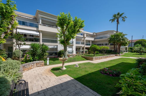 Photo 3 - Appartement de 2 chambres à Antibes avec piscine et vues à la mer