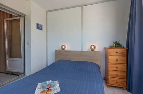 Foto 12 - Appartamento con 1 camera da letto a La Grande-Motte con piscina e vista mare