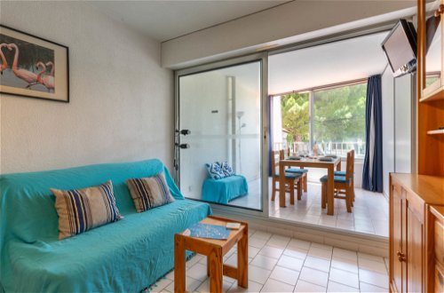 Foto 7 - Appartamento con 1 camera da letto a La Grande-Motte con piscina e vista mare