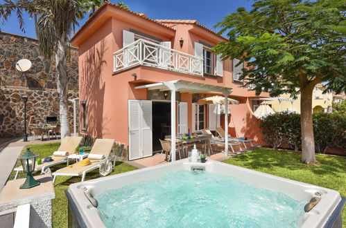 Photo 1 - Maison de 2 chambres à San Bartolomé de Tirajana avec piscine et jardin