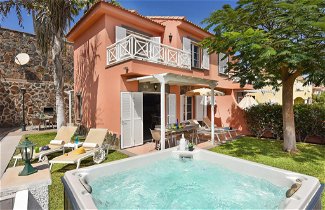Photo 1 - 2 bedroom House in San Bartolomé de Tirajana with swimming pool and garden