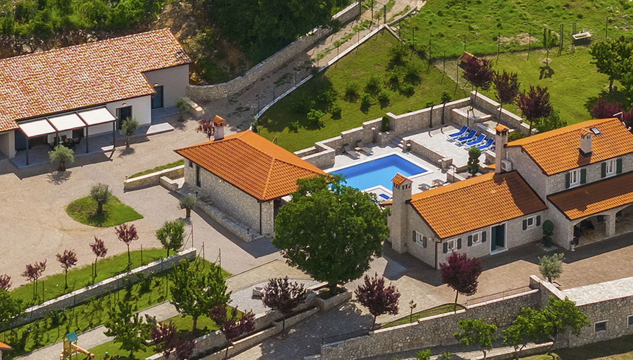 Casa con 4 camere da letto a Kršan con piscina privata e giardino - Foto 1