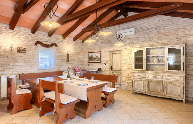 Casa de 4 quartos em Kršan com piscina privada e jardim - Foto 50