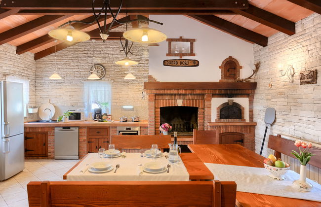 Casa de 4 quartos em Kršan com piscina privada e jardim - Foto 49