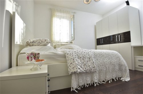 Foto 29 - Casa con 3 camere da letto a Kršan con piscina privata e vista mare
