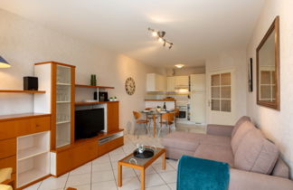 Foto 3 - Appartamento con 2 camere da letto a Dinard con giardino e vista mare