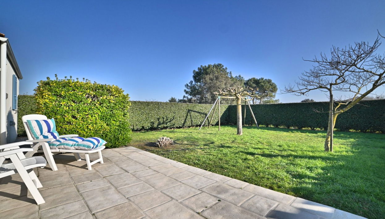 4 bedroom House in Saint-Pierre-d'Oléron with garden and terrace - Photo 1