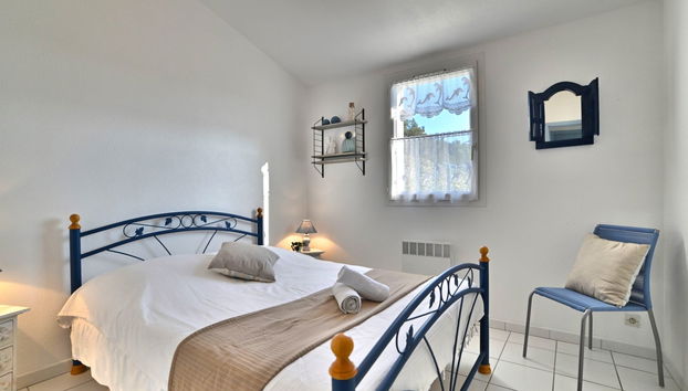 4 bedroom House in Saint-Pierre-d'Oléron with garden and terrace - Photo 4