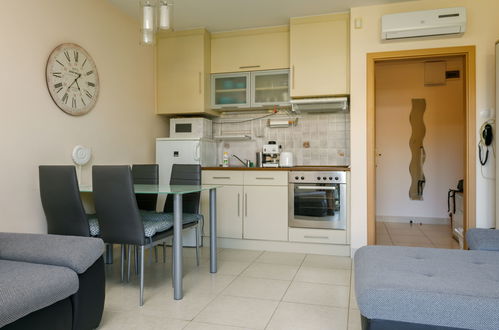 Photo 3 - Apartment in Balatonőszöd with garden and mountain view