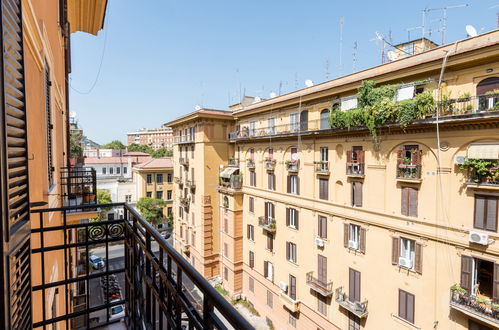 Photo 15 - 2 bedroom Apartment in Rome