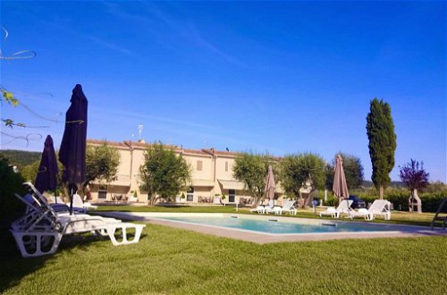 Photo 2 - Appartement de 2 chambres à Bolsena avec piscine et jardin