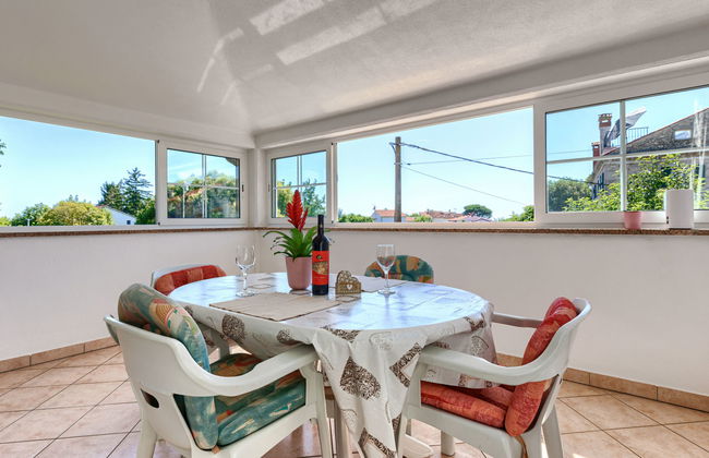 Apartamento de 2 quartos em Poreč com piscina e jardim - Foto 10