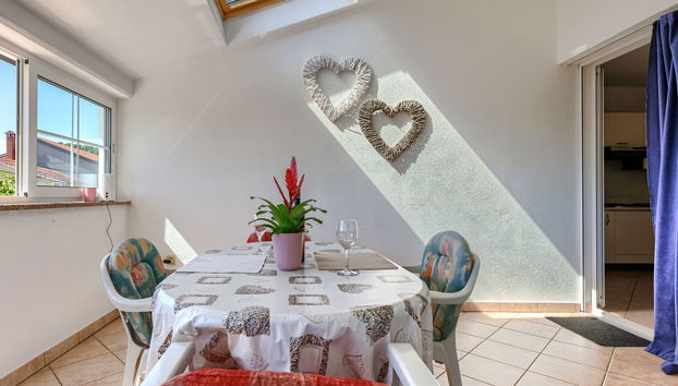 Appartamento con 2 camere da letto a Poreč con piscina e giardino - Foto 4