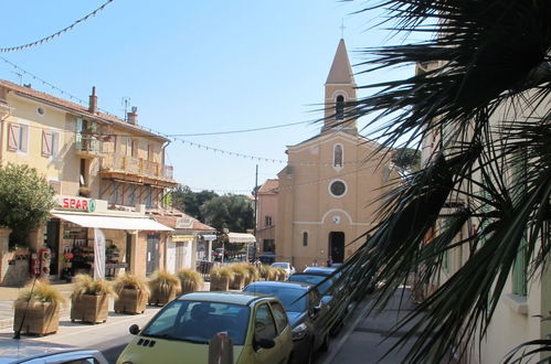 Photo 28 - Maison de 3 chambres à Hyères avec jardin et vues à la mer